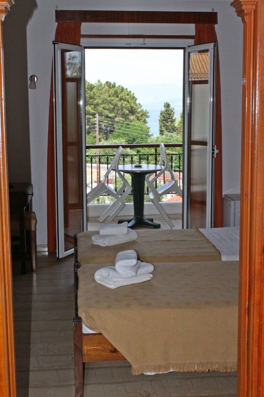 Tina Limni (Corfu) Quarto foto