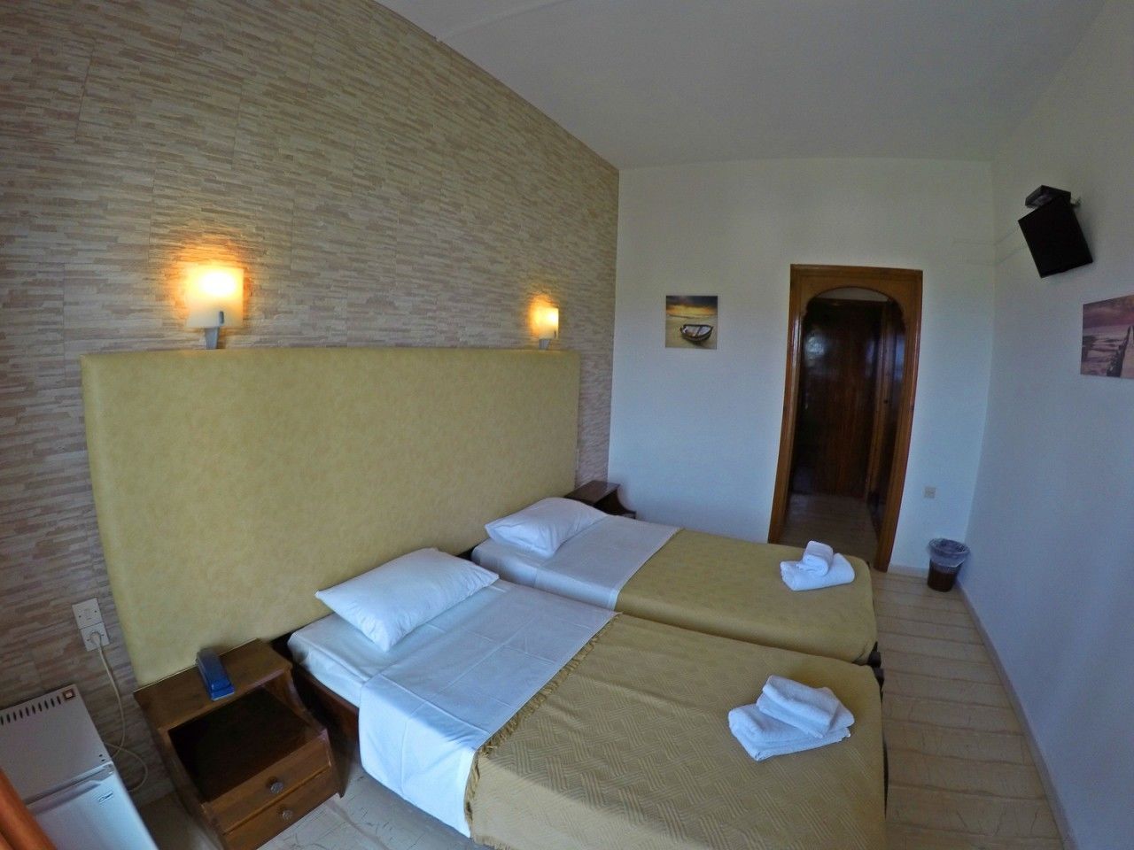 Tina Limni (Corfu) Quarto foto